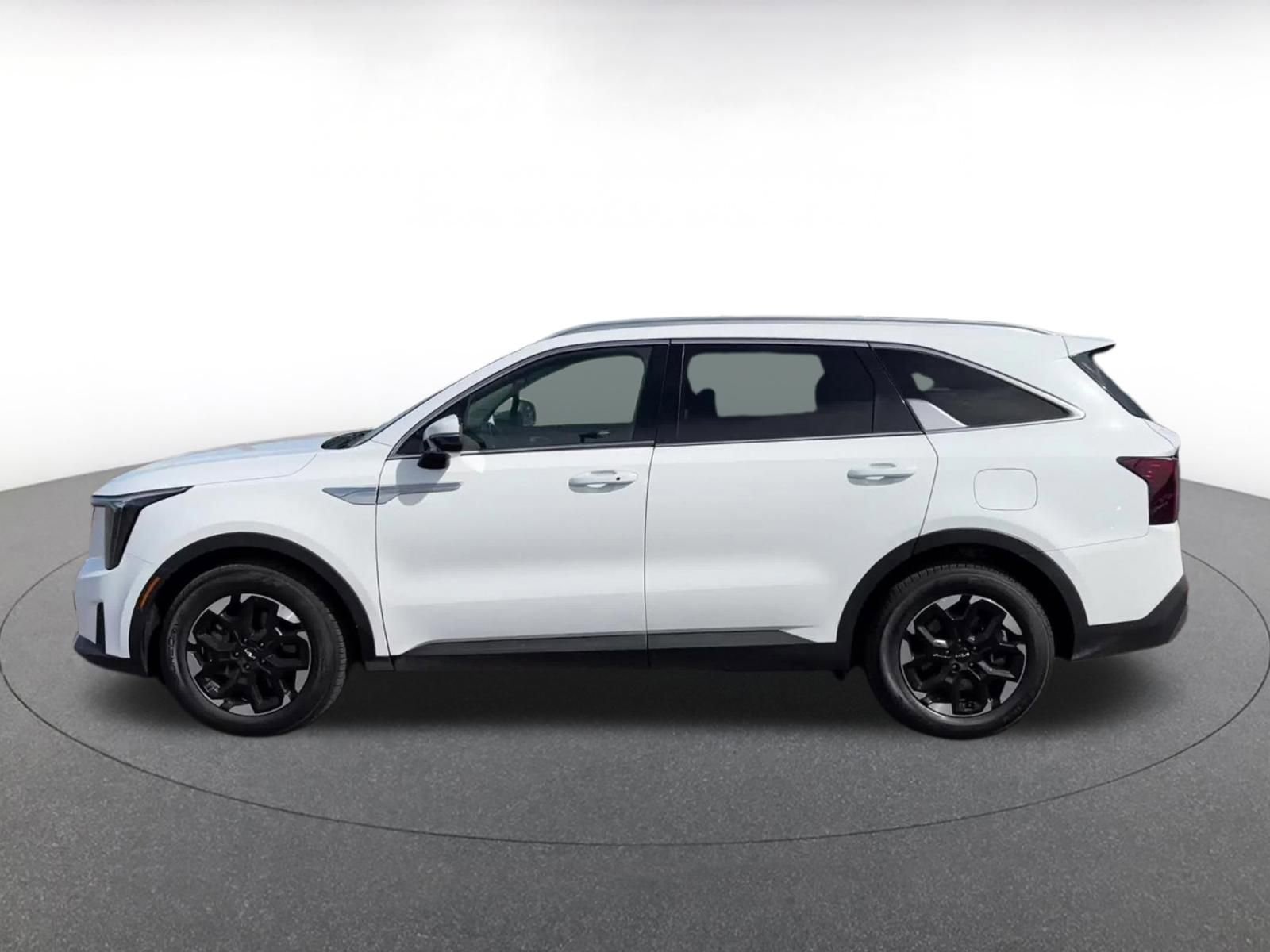 Thumbnail: 2024 Kia Sorento - 9