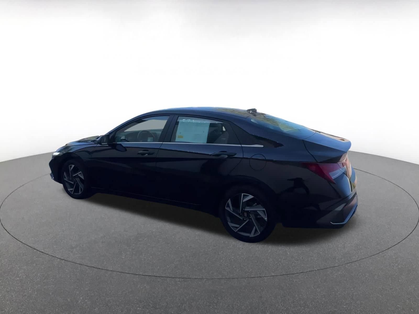 Thumbnail: 2025 Hyundai Elantra - 10