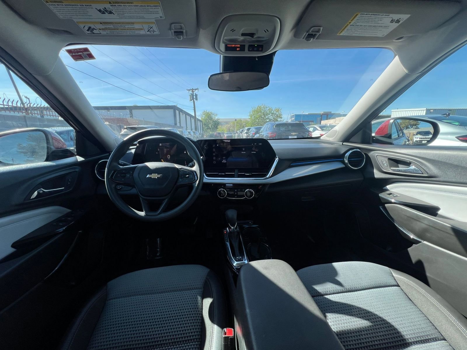 Thumbnail: 2025 Chevrolet Trax - 33