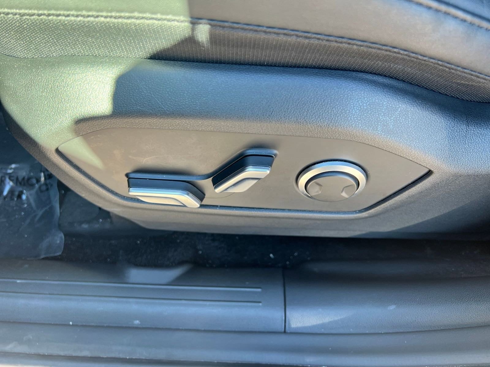 Thumbnail: 2025 Hyundai Santa Fe - 24