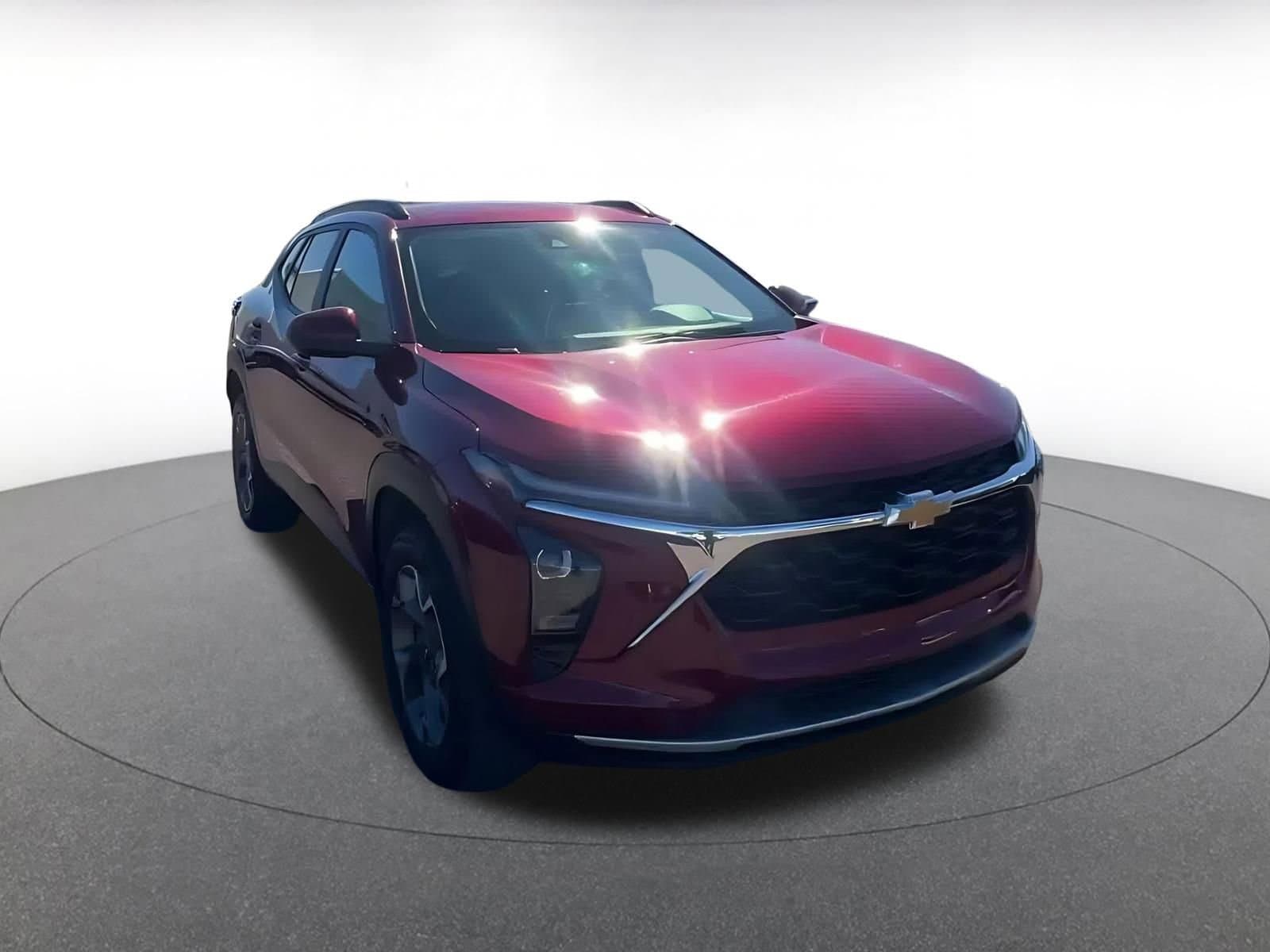 Thumbnail: 2025 Chevrolet Trax - 3