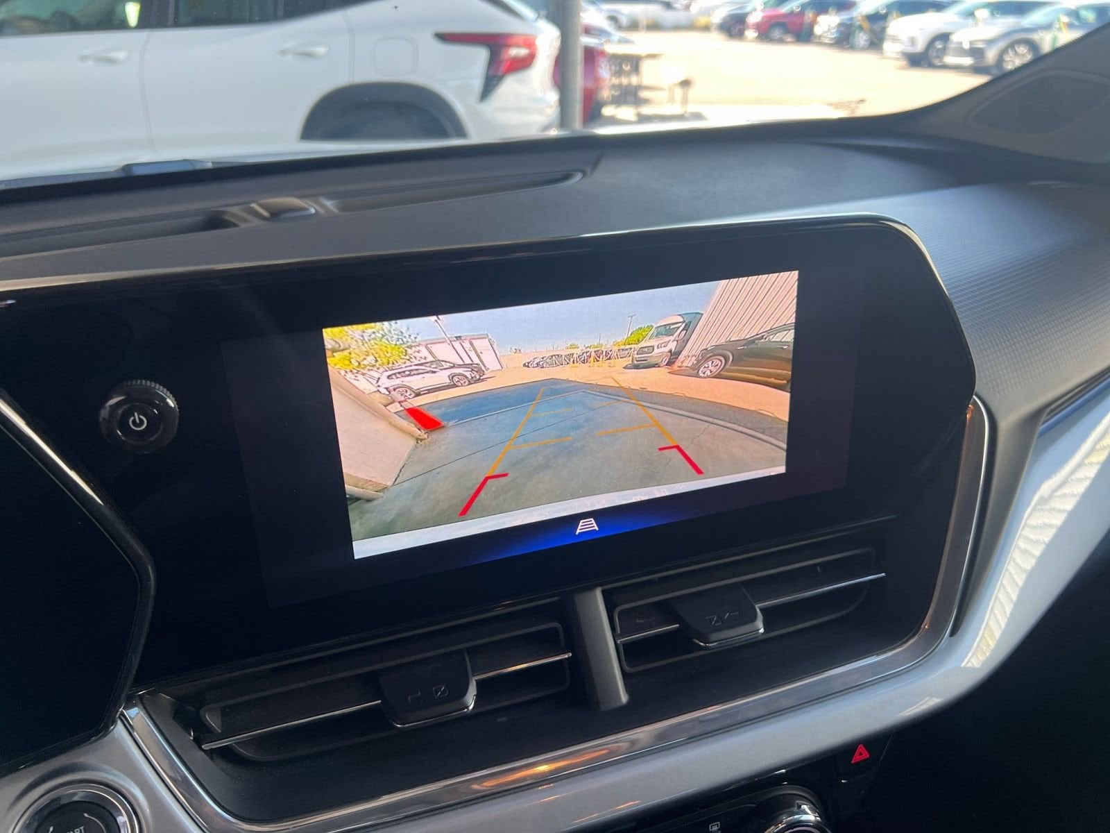 Thumbnail: 2025 Chevrolet Trax - 24