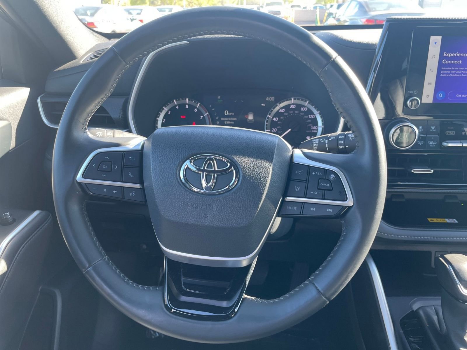 Thumbnail: 2024 Toyota Highlander - 28