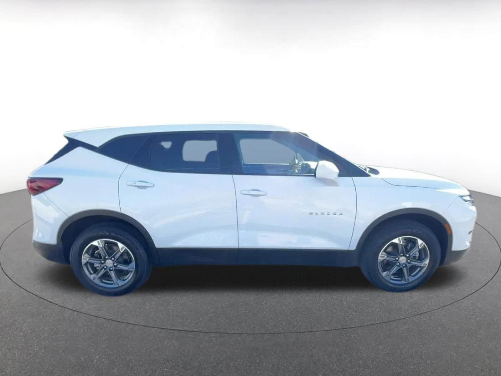 Thumbnail: 2025 Chevrolet Blazer - 16