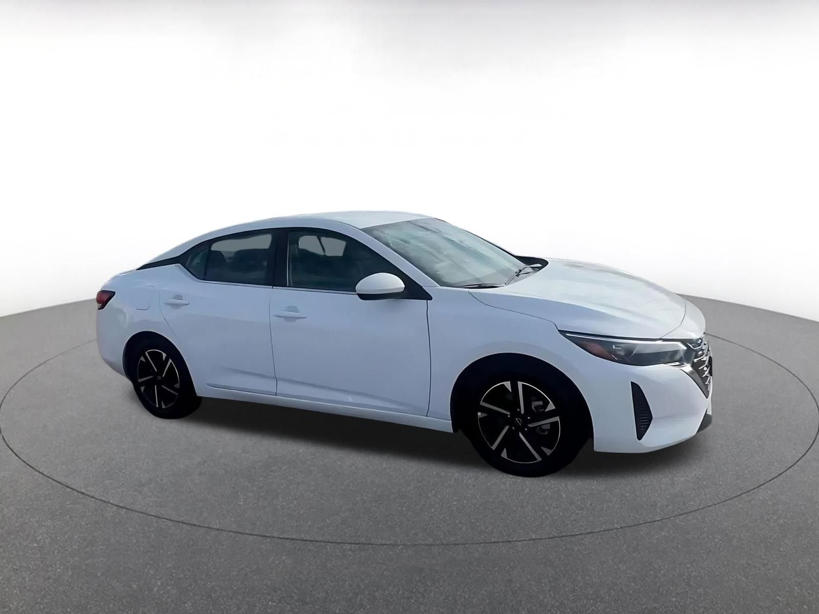 Thumbnail: 2025 Nissan Sentra - 2