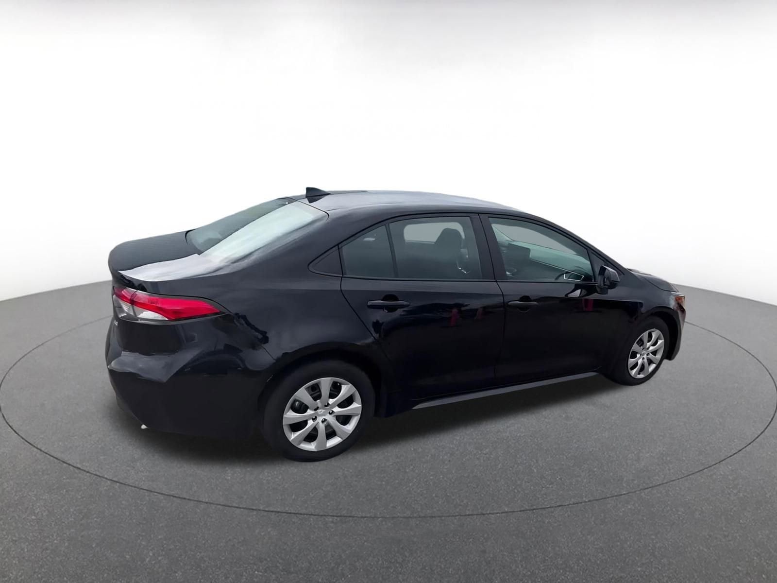 Thumbnail: 2025 Toyota Corolla - 15