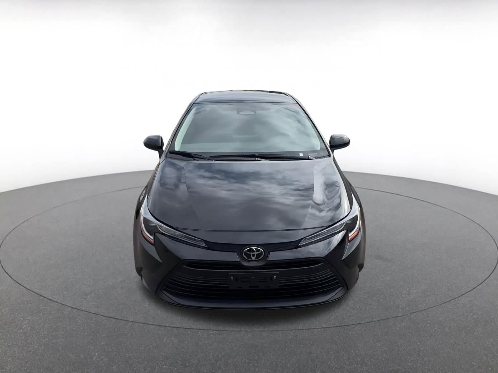 Thumbnail: 2025 Toyota Corolla - 4