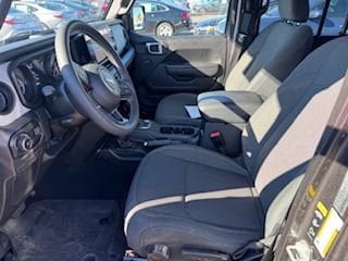 Thumbnail: 2025 Jeep Wrangler - 10