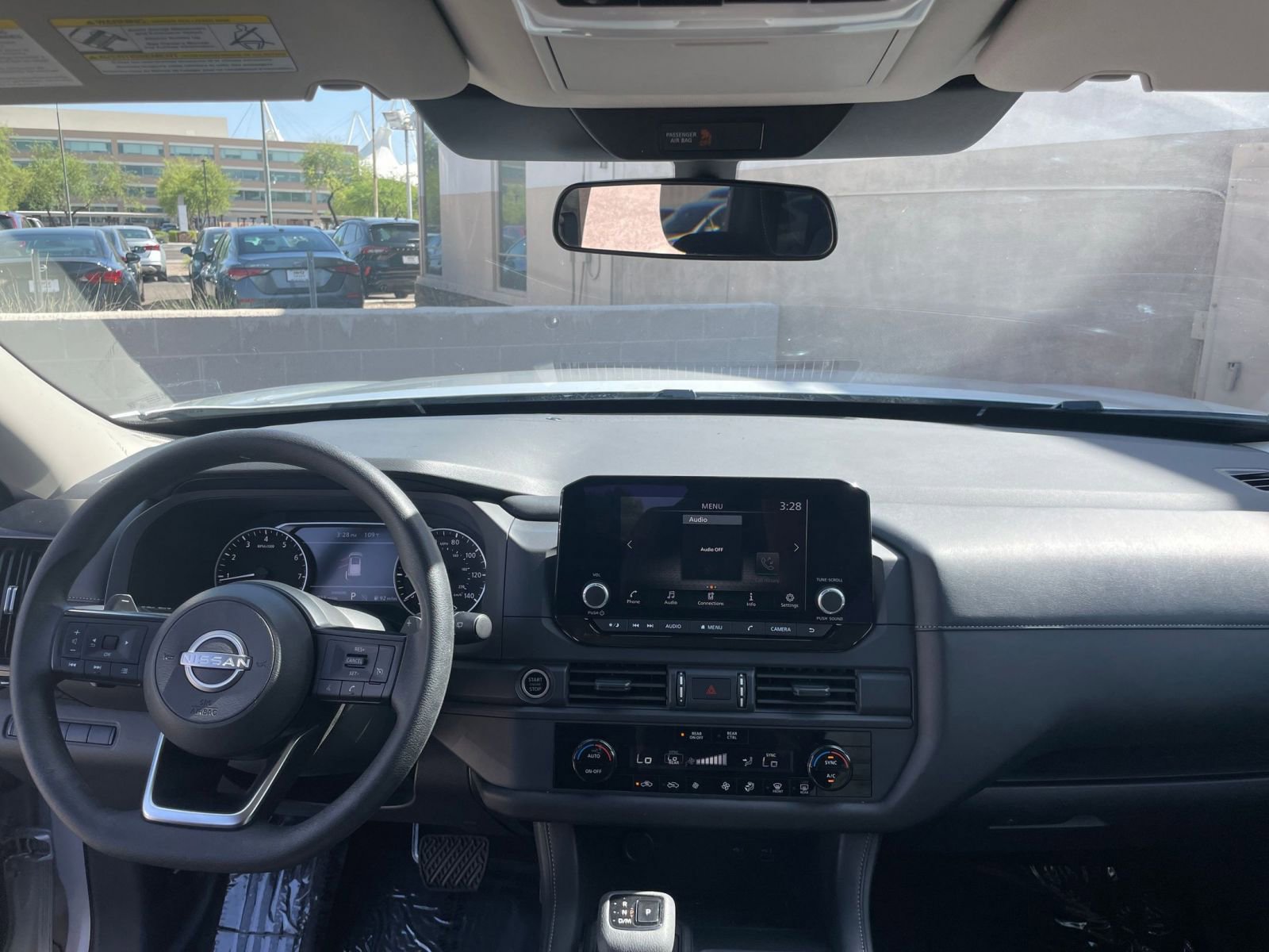 2024 Nissan Pathfinder S 32