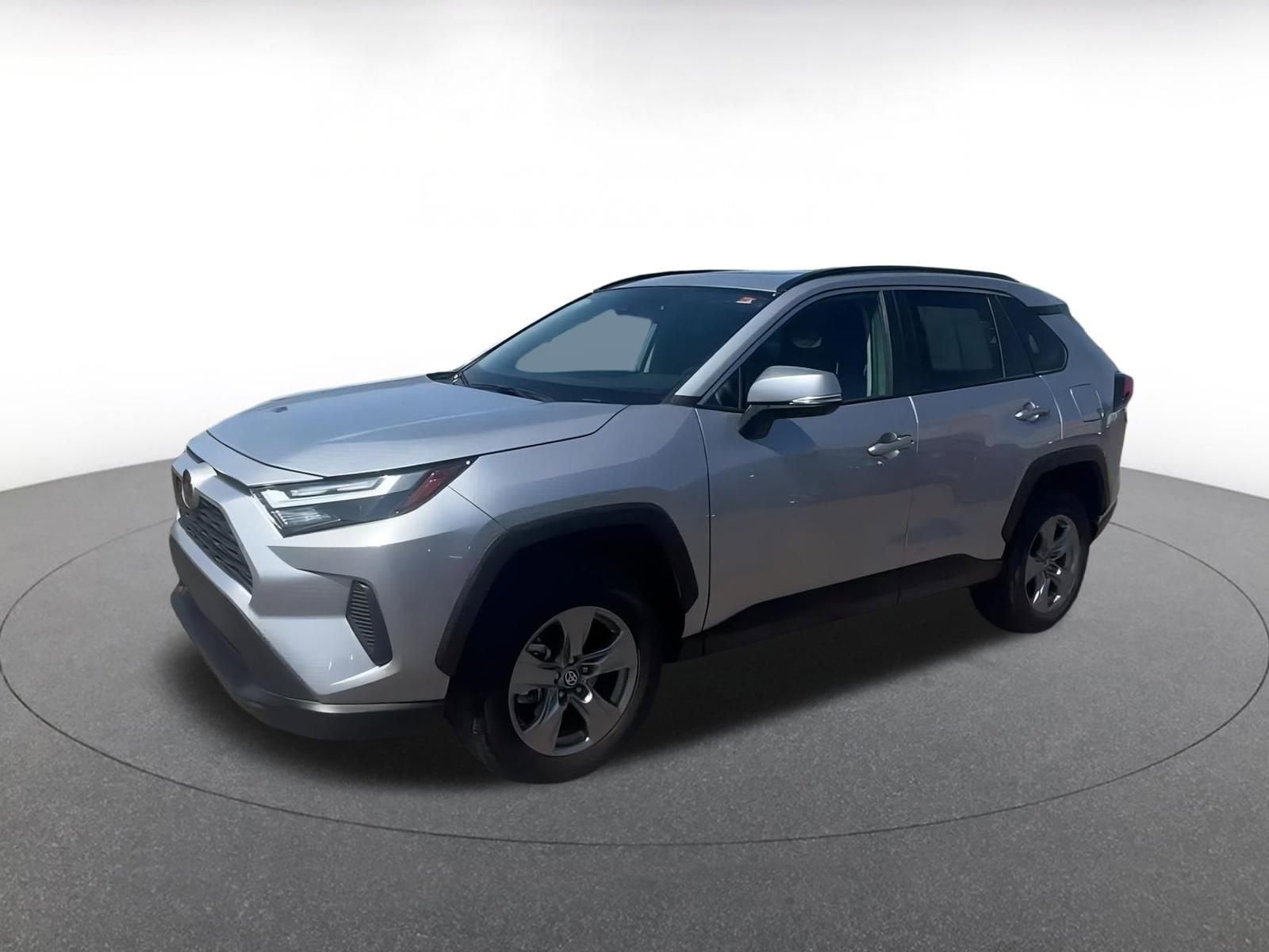 2024 Toyota RAV4 XLE 6