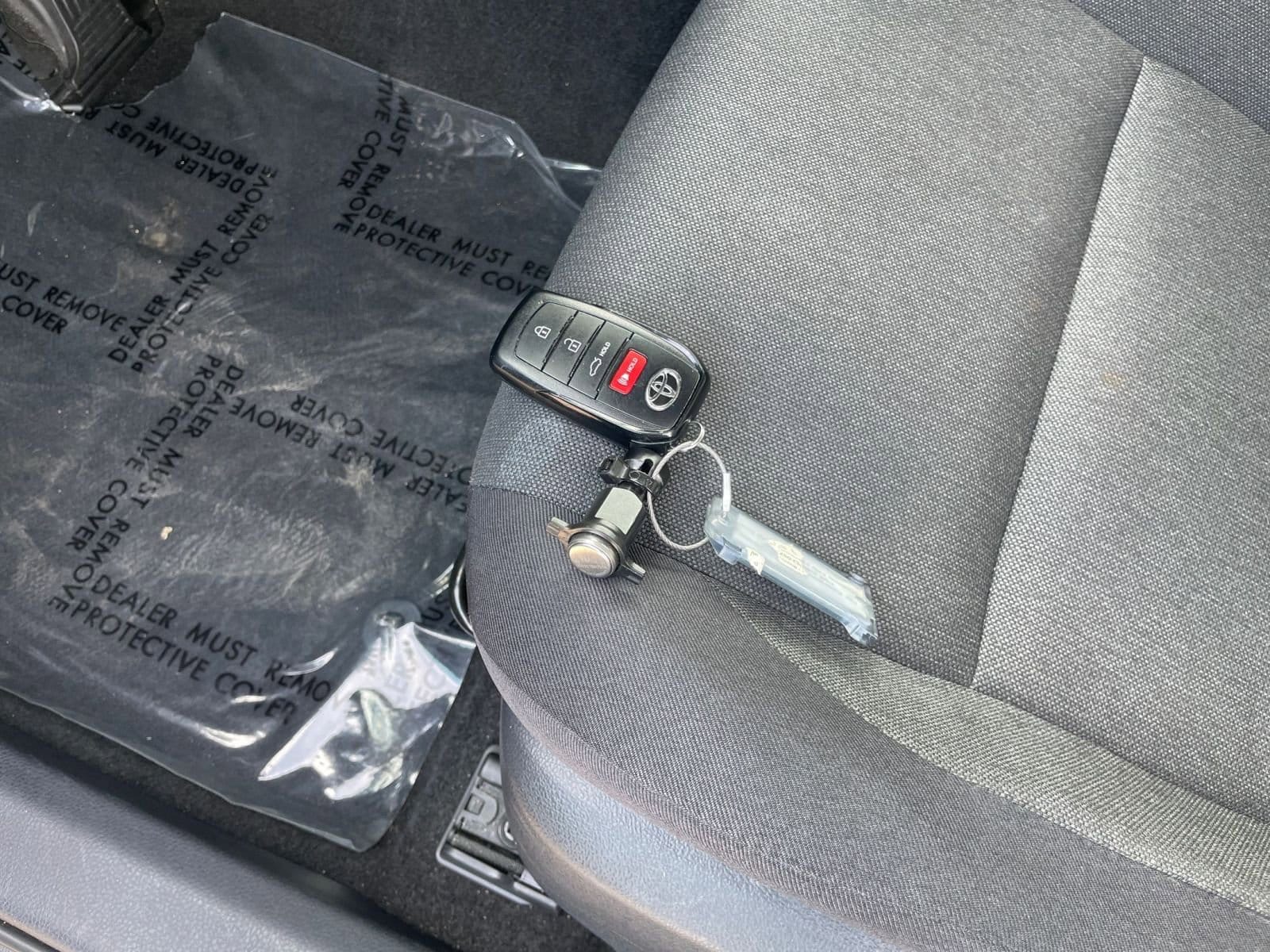 Thumbnail: 2025 Toyota Camry - 22