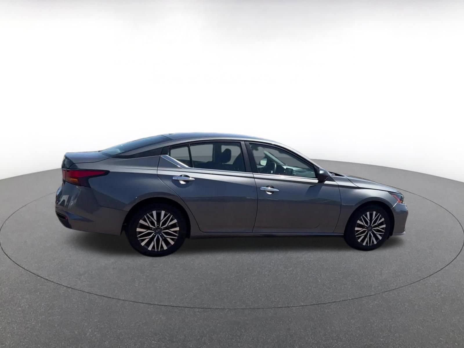 Thumbnail: 2025 Nissan Altima - 14