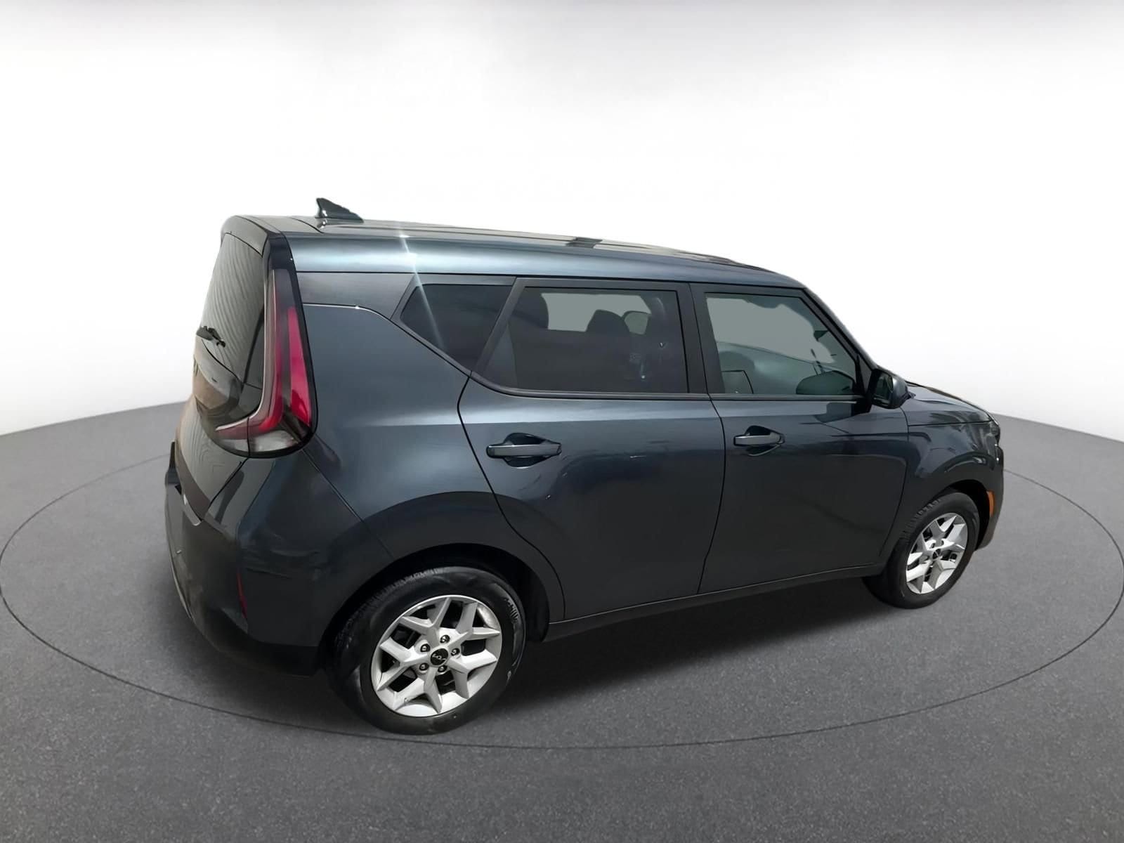 2024 Kia Soul LX 15