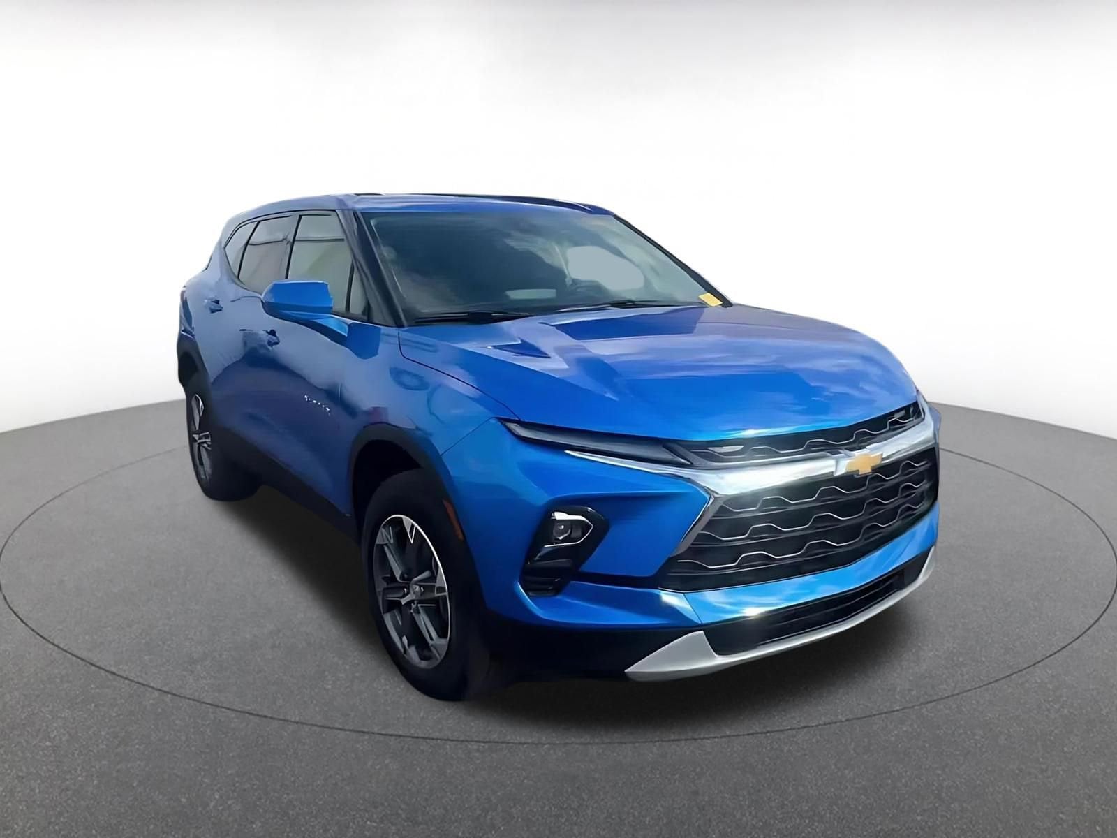 Thumbnail: 2025 Chevrolet Blazer - 3