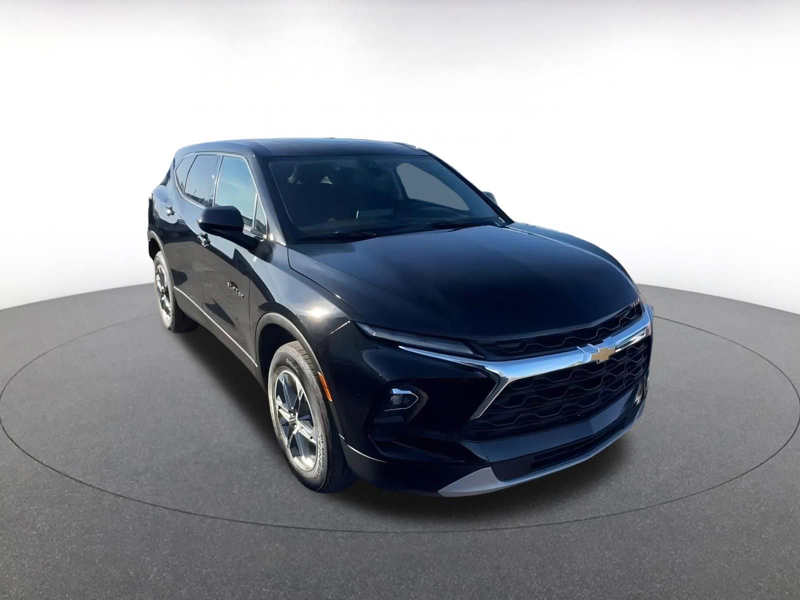 Thumbnail: 2025 Chevrolet Blazer - 3