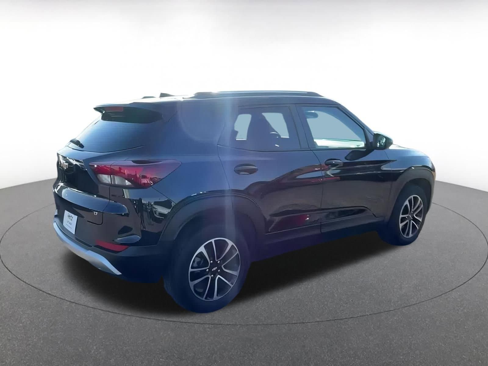 Thumbnail: 2025 Chevrolet TrailBlazer - 15