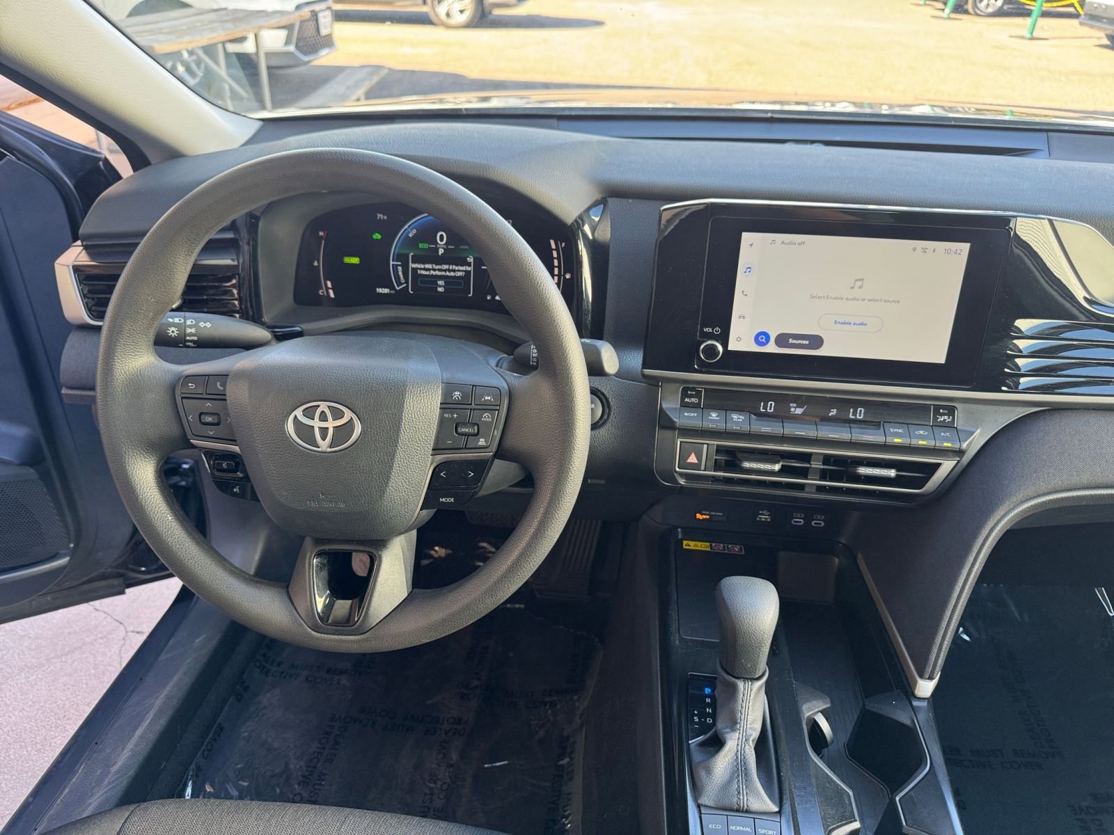 Thumbnail: 2025 Toyota Camry - 33