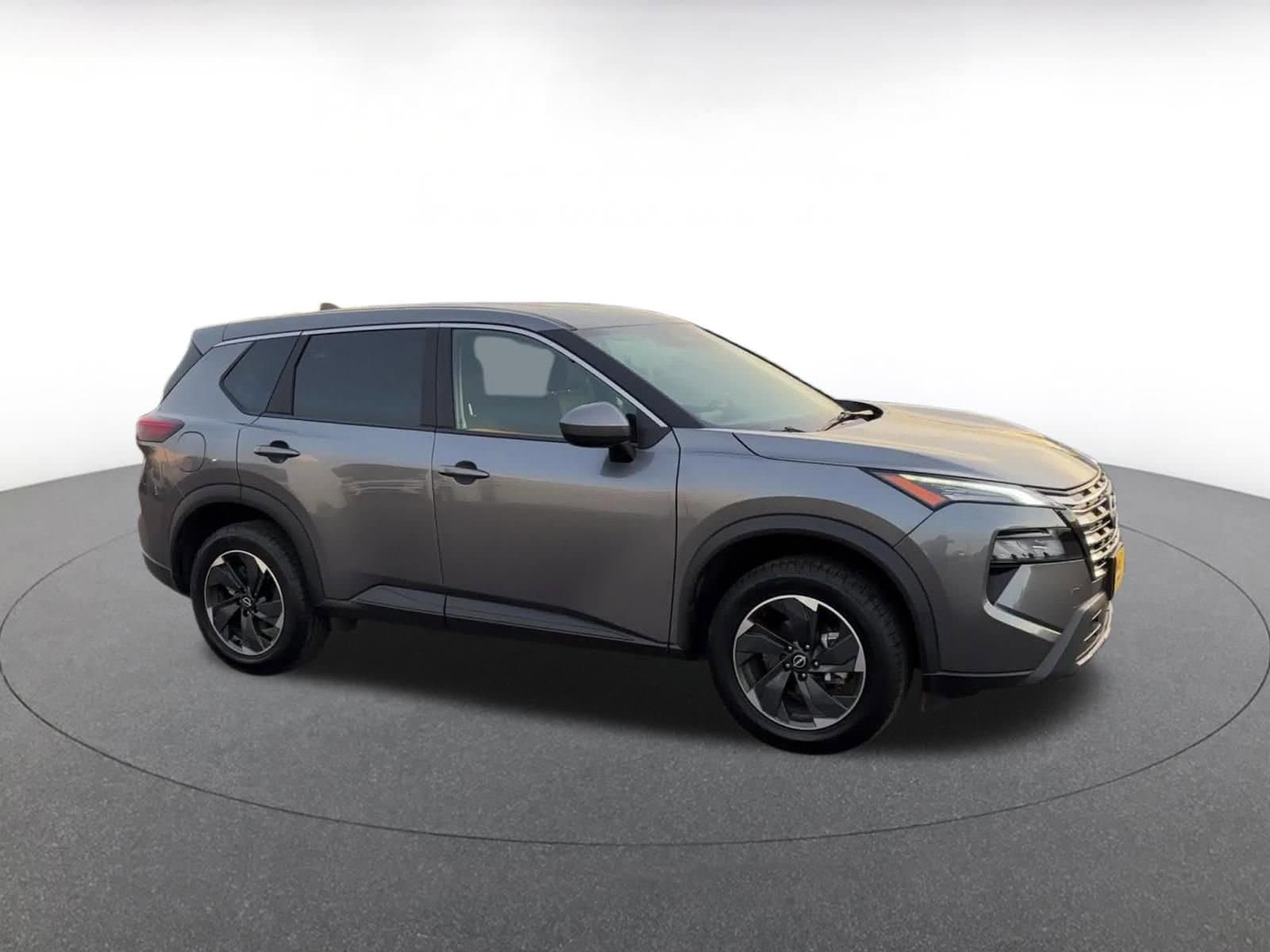 Thumbnail: 2025 Nissan Rogue - 2