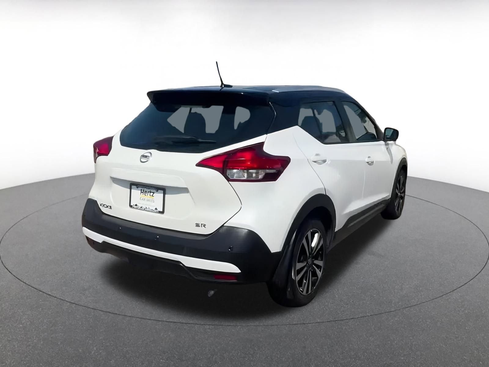 Thumbnail: 2020 Nissan Kicks - 13