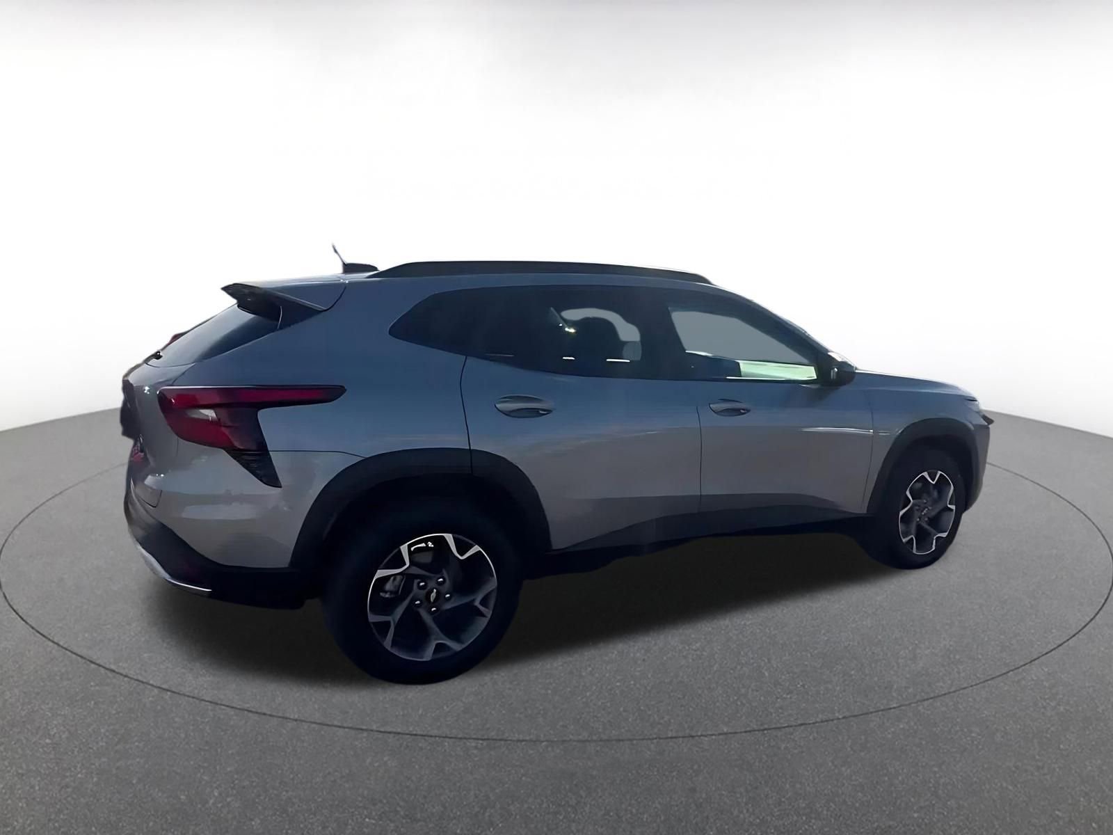 Thumbnail: 2025 Chevrolet Trax - 15