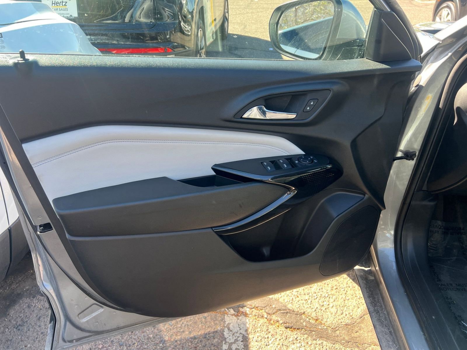 Thumbnail: 2025 Chevrolet Trax - 18