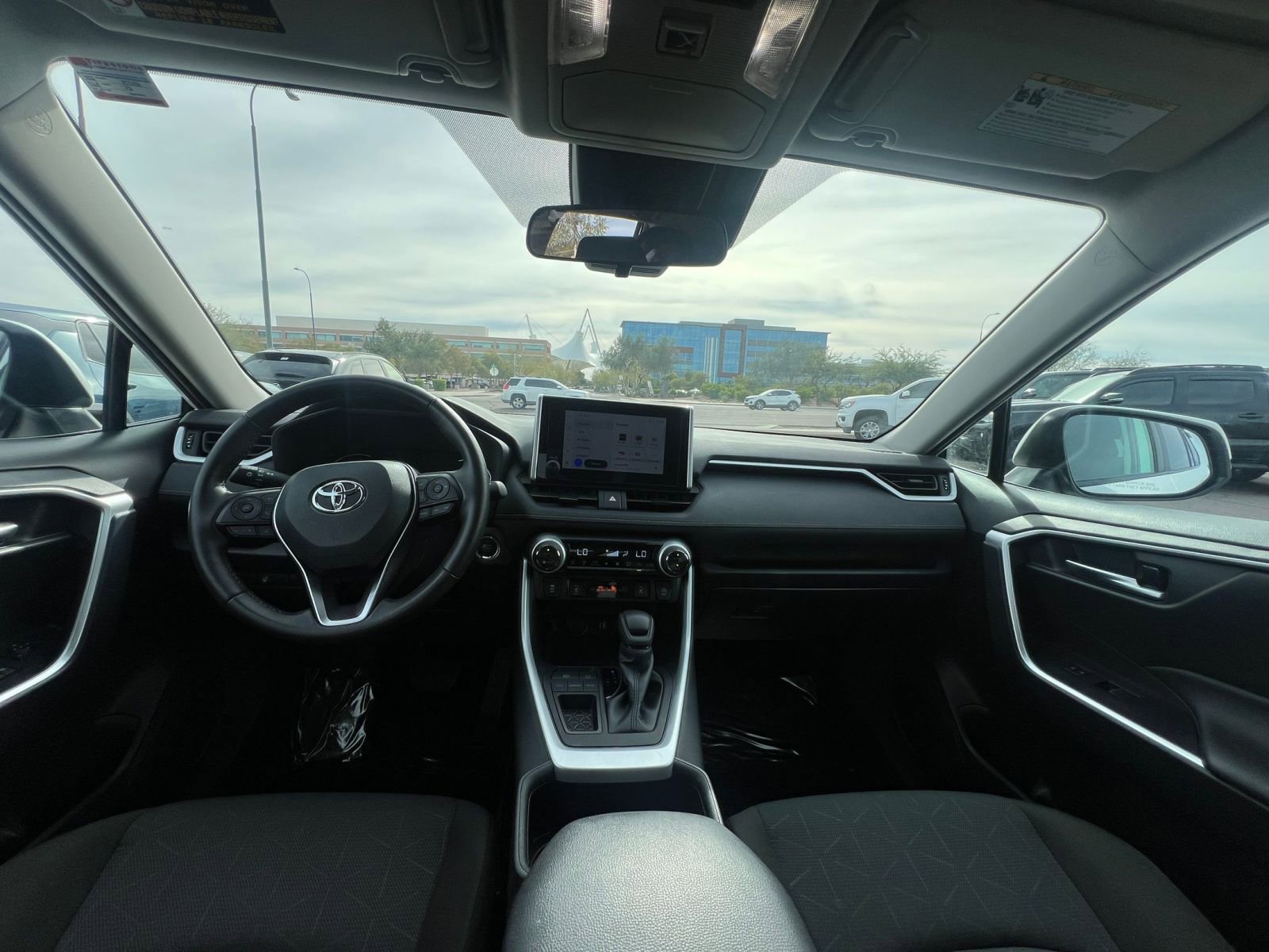 Thumbnail: 2025 Toyota RAV4 - 33