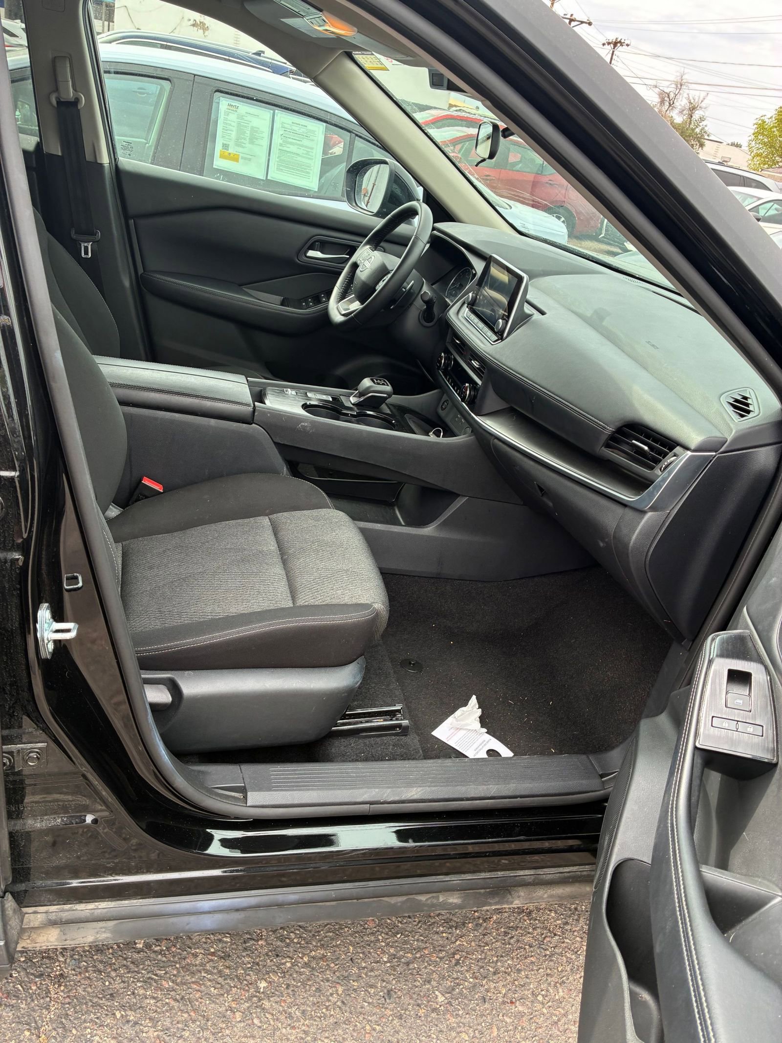 Thumbnail: 2025 Nissan Rogue - 31