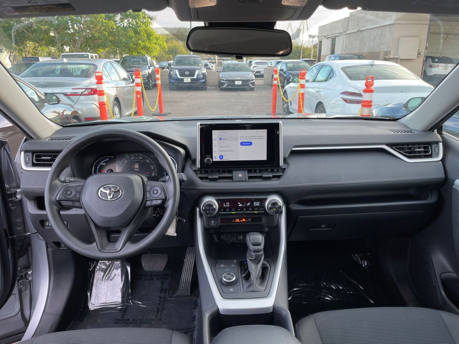 Thumbnail: 2025 Toyota RAV4 - 32