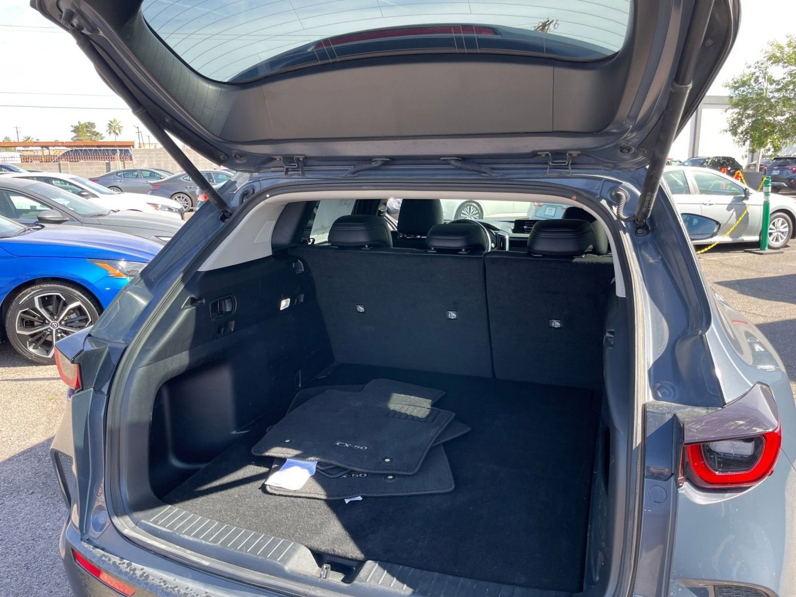 Thumbnail: 2025 Mazda CX-50 - 33