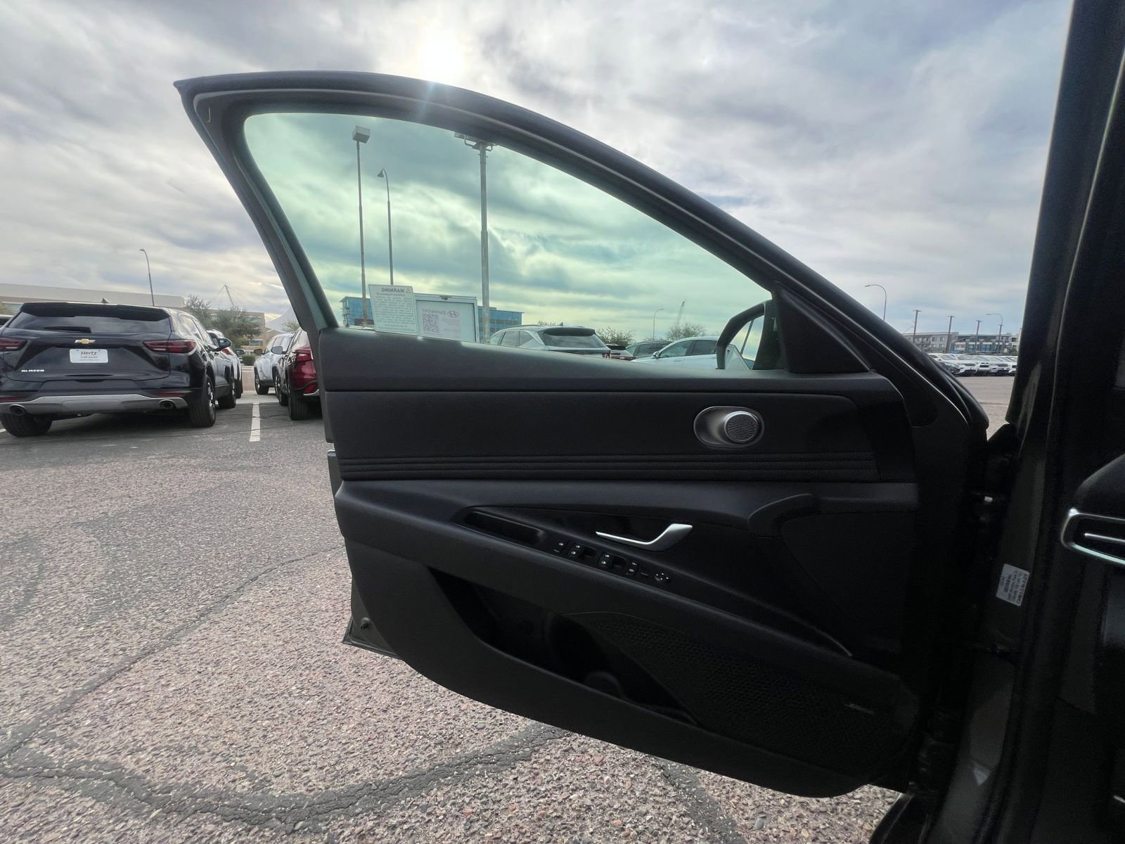 Thumbnail: 2025 Hyundai Elantra - 20