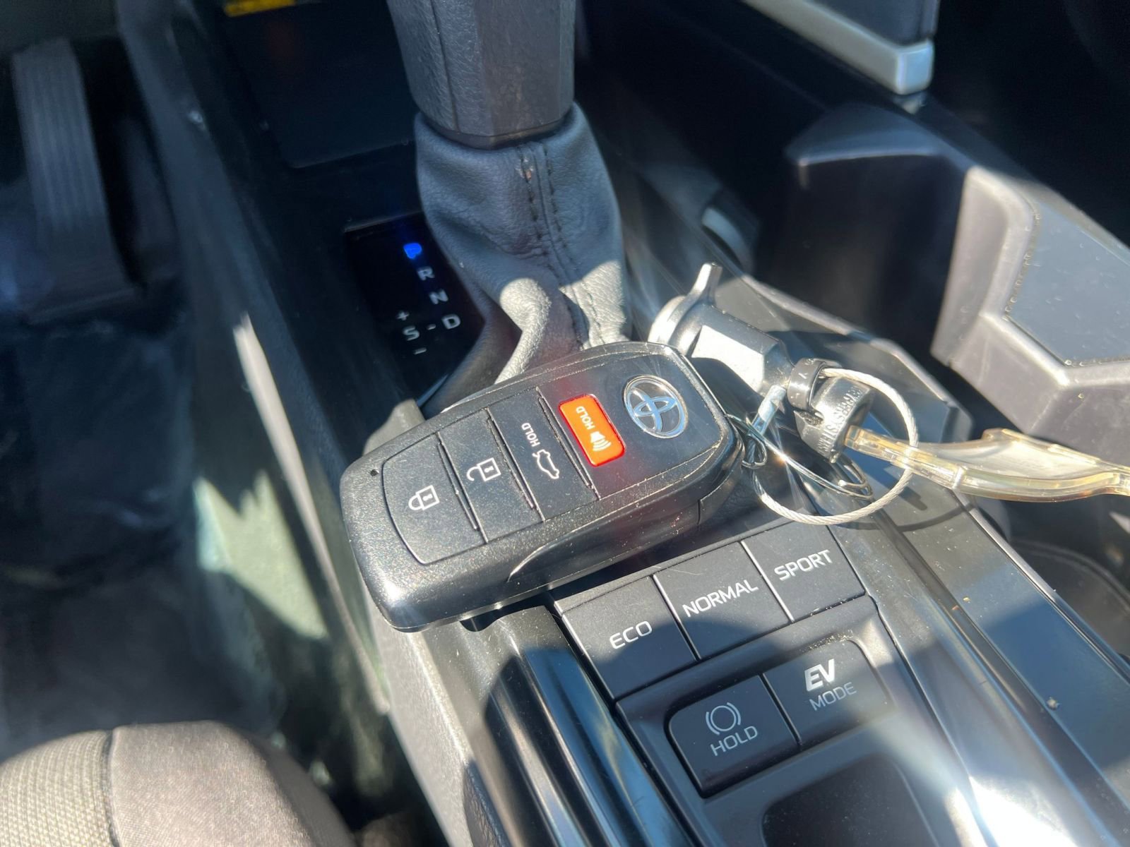 Thumbnail: 2025 Toyota Camry - 22