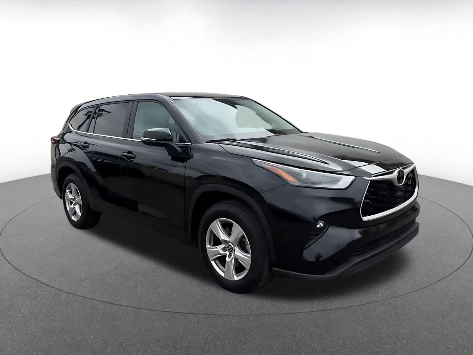 Thumbnail: 2025 Toyota Highlander - 3