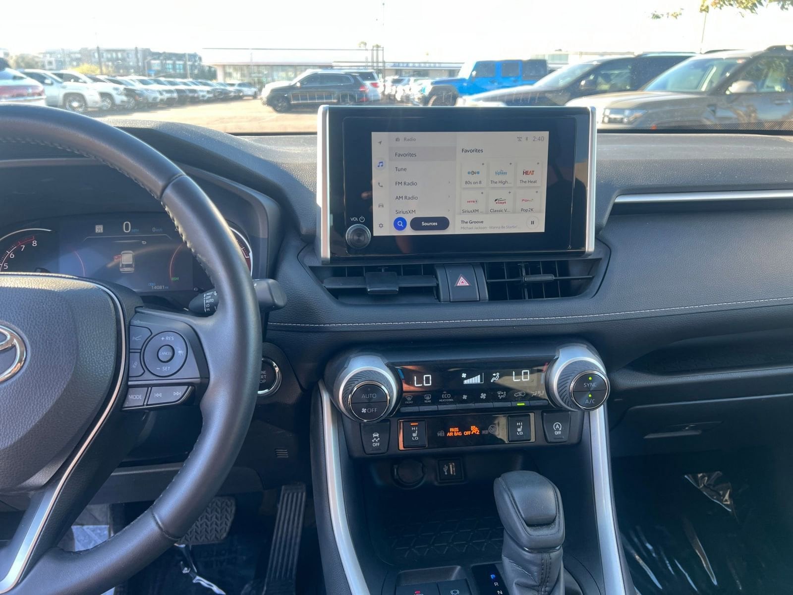 Thumbnail: 2025 Toyota RAV4 - 21