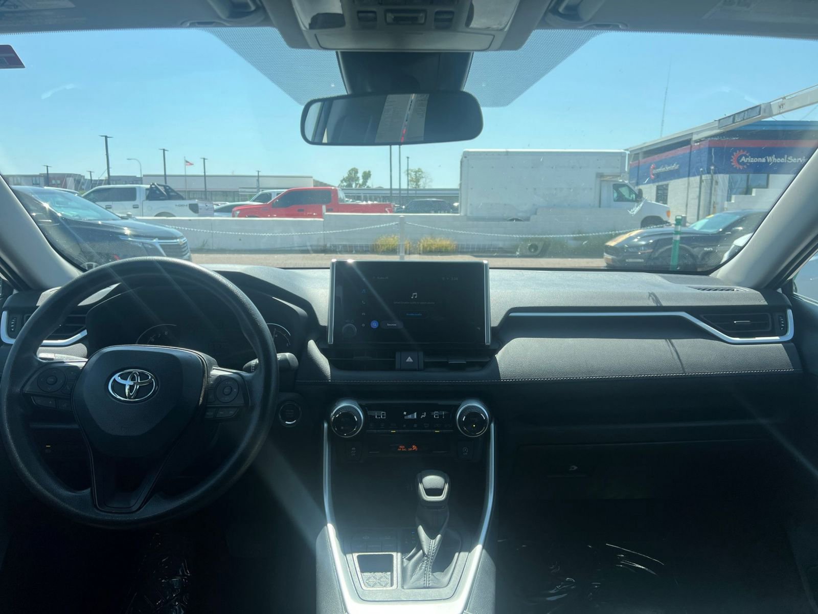 2024 Toyota RAV4 XLE 33