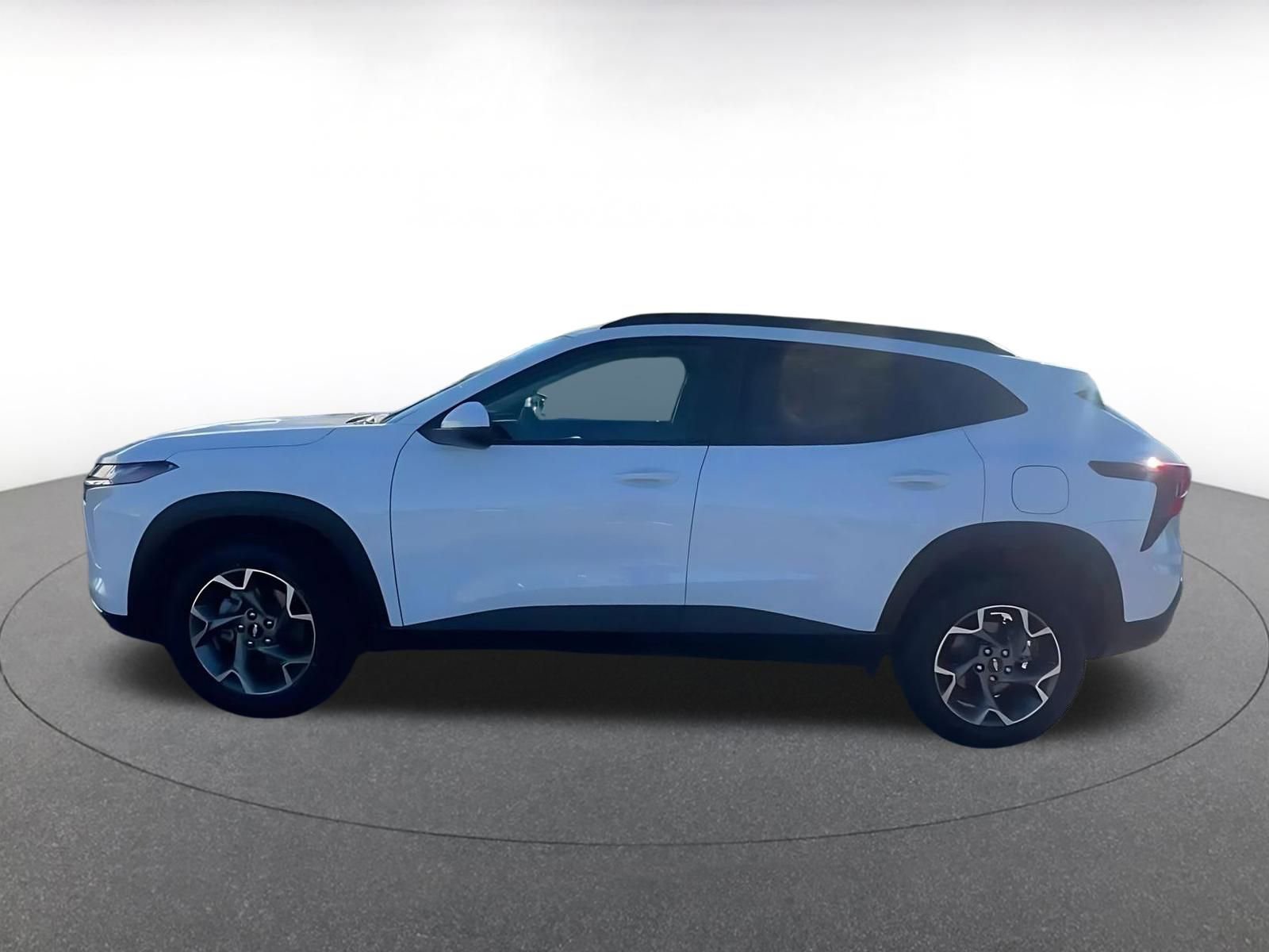 Thumbnail: 2025 Chevrolet Trax - 9