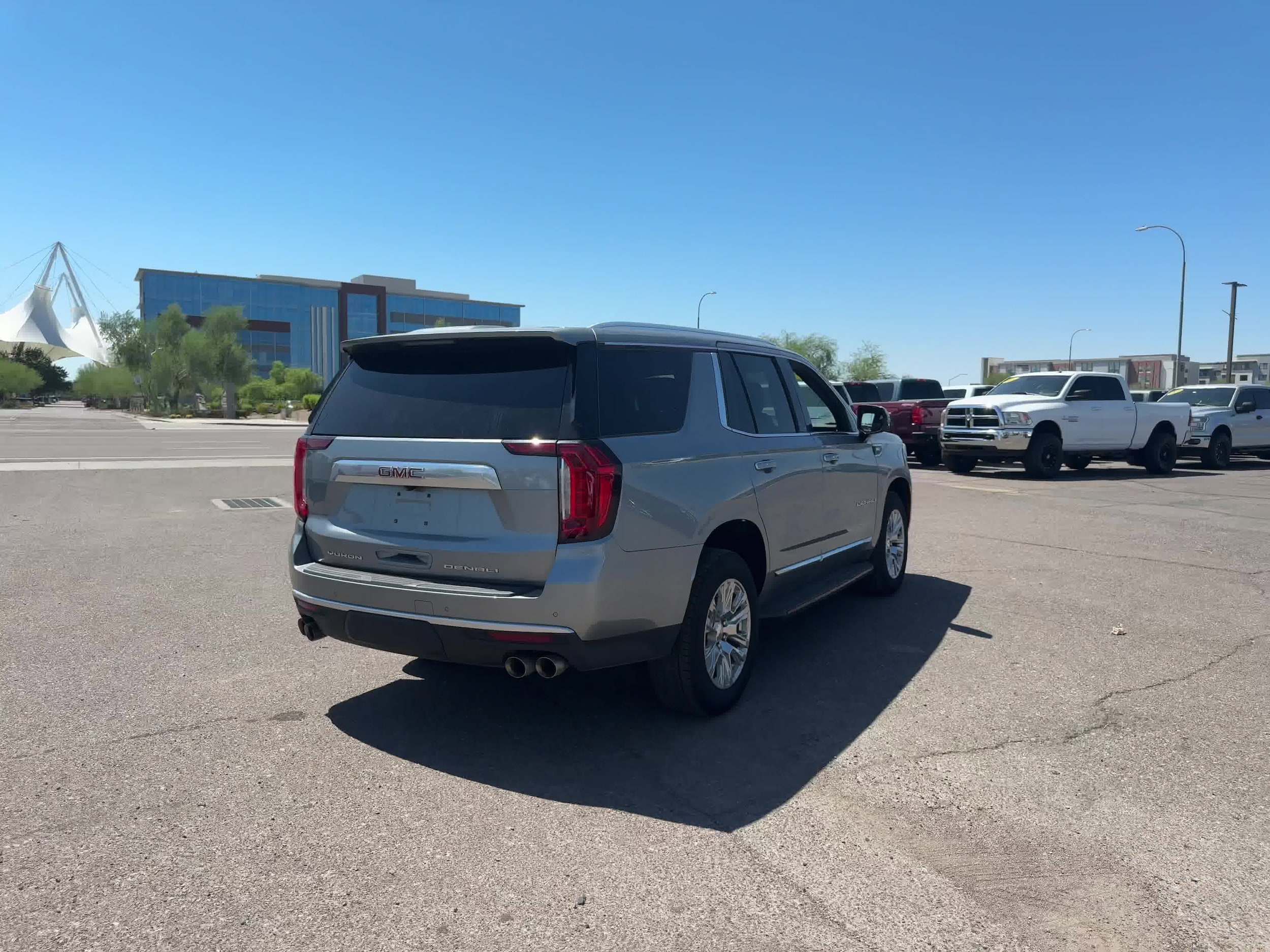 2023 GMC Yukon Denali 2