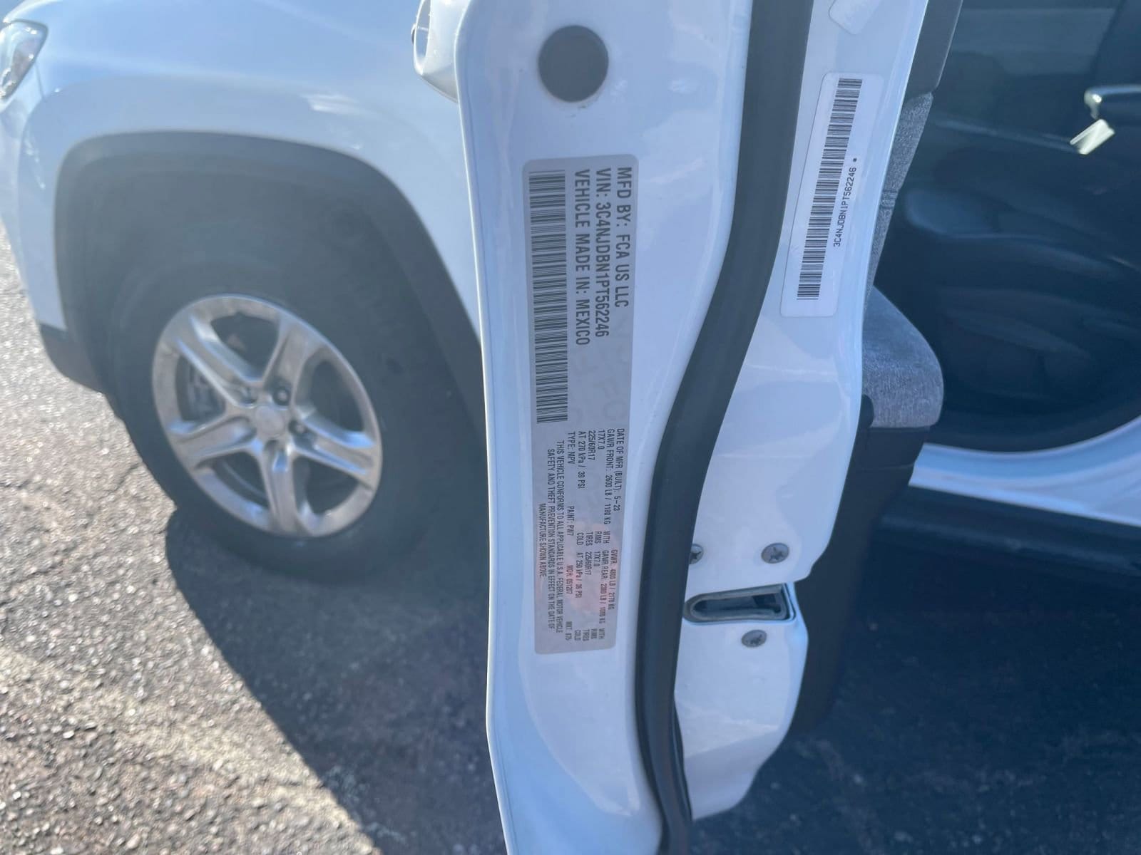 Thumbnail: 2023 Jeep Compass - 28