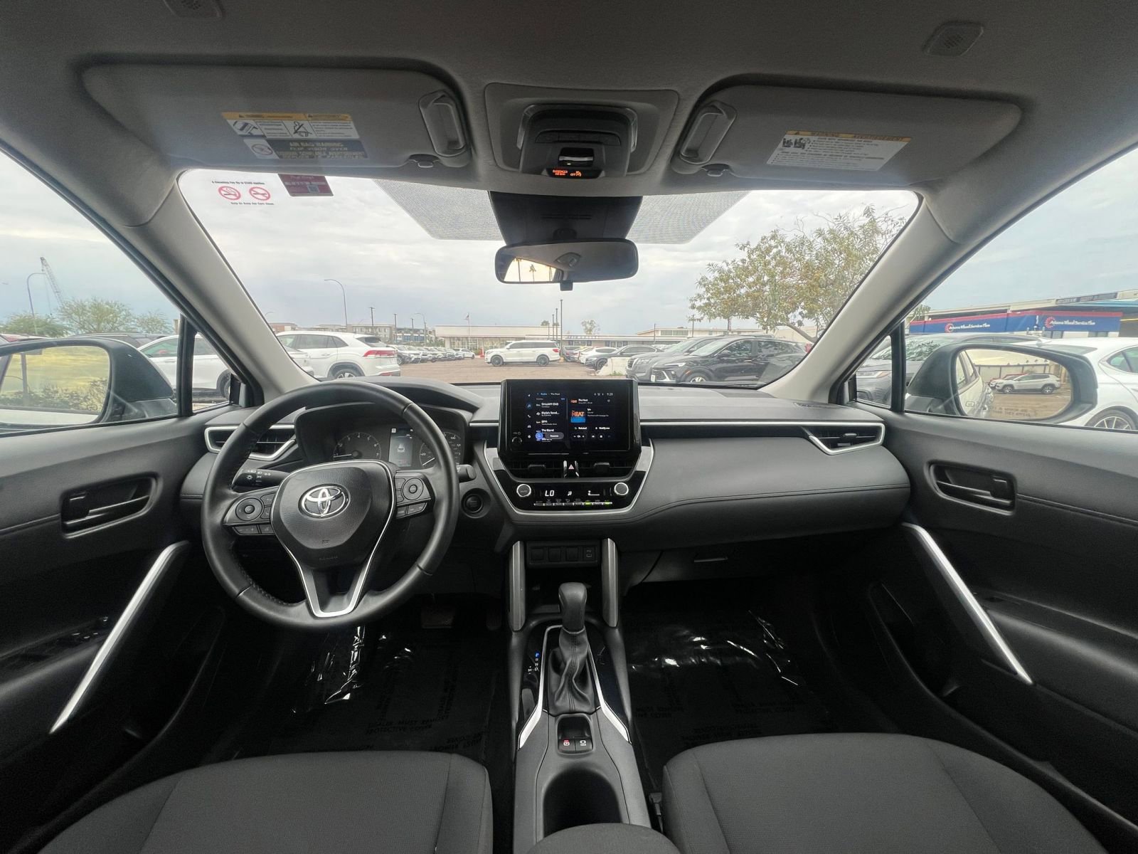 Thumbnail: 2025 Toyota Corolla Cross - 33