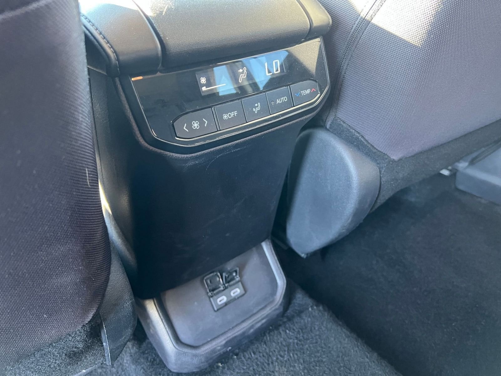 Thumbnail: 2025 Toyota Highlander - 25