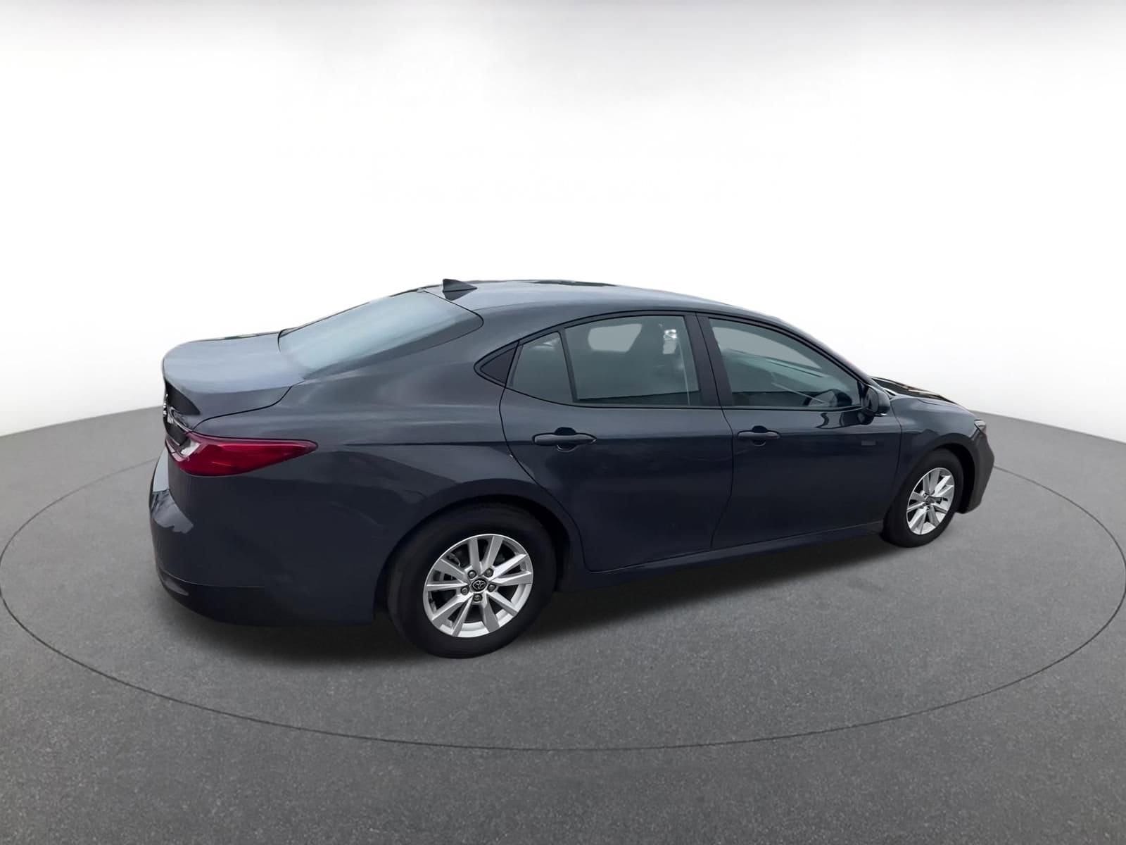 Thumbnail: 2025 Toyota Camry - 15