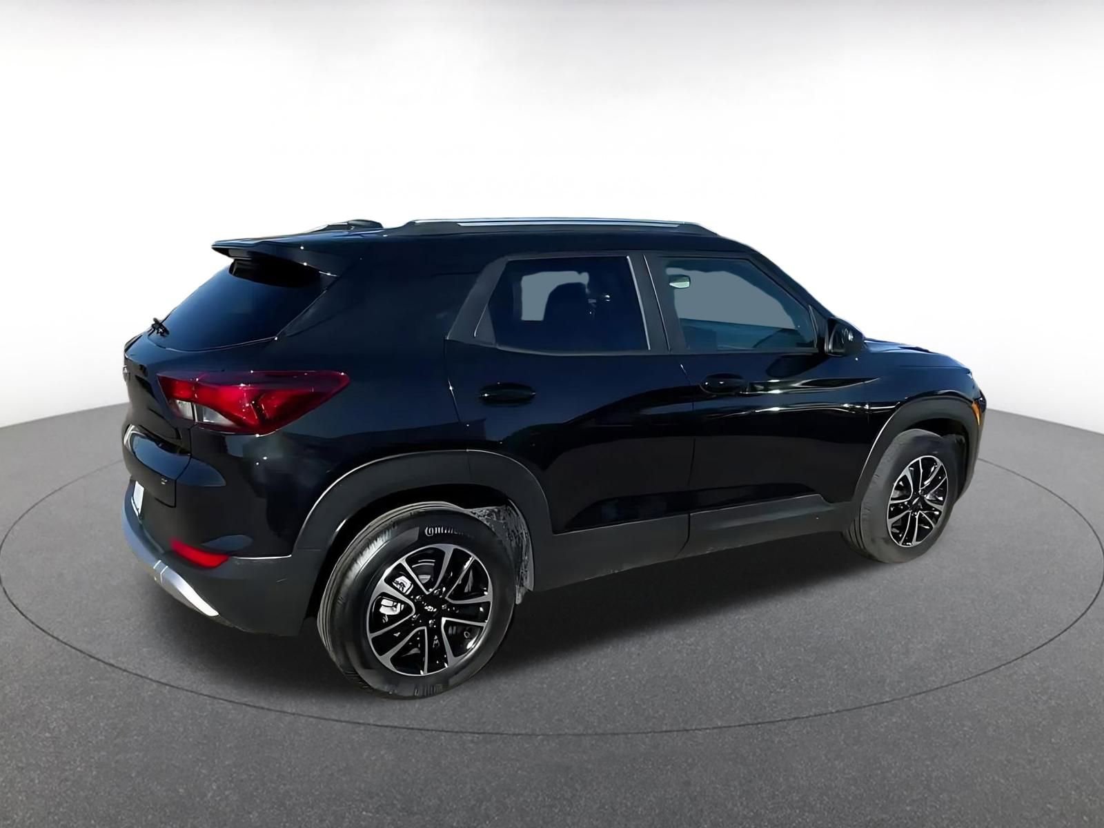 Thumbnail: 2025 Chevrolet TrailBlazer - 15