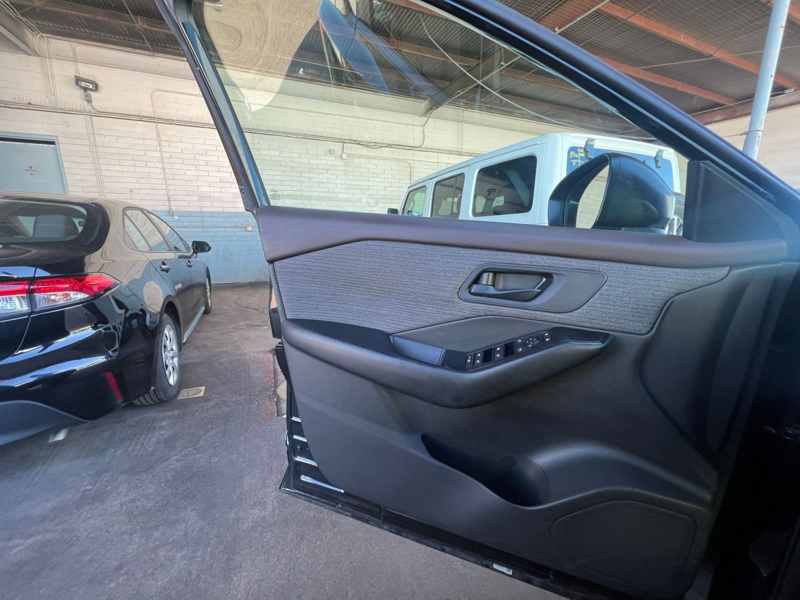 Thumbnail: 2023 Nissan Rogue - 20