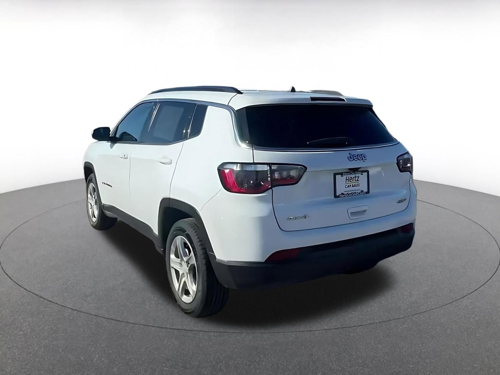 Thumbnail: 2023 Jeep Compass - 11