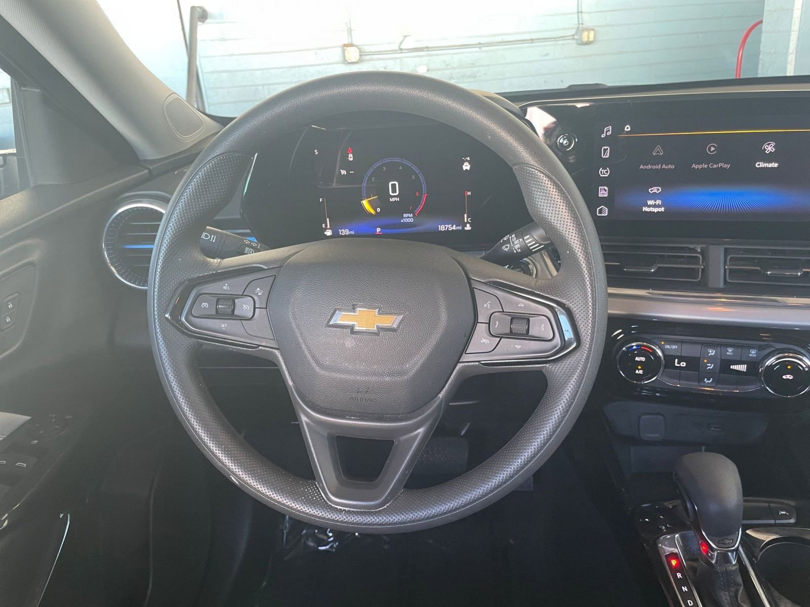 Thumbnail: 2025 Chevrolet Trax - 25