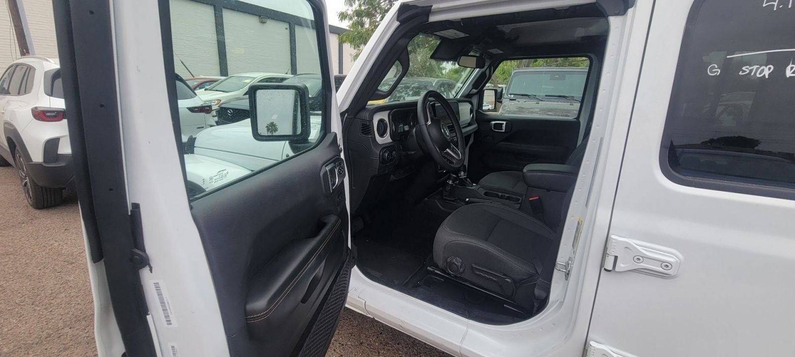 Thumbnail: 2025 Jeep Wrangler - 9