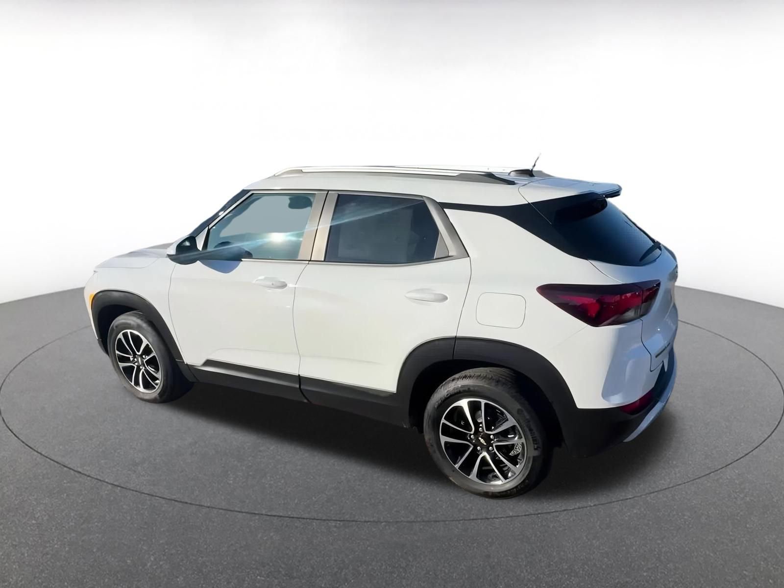 Thumbnail: 2025 Chevrolet TrailBlazer - 10