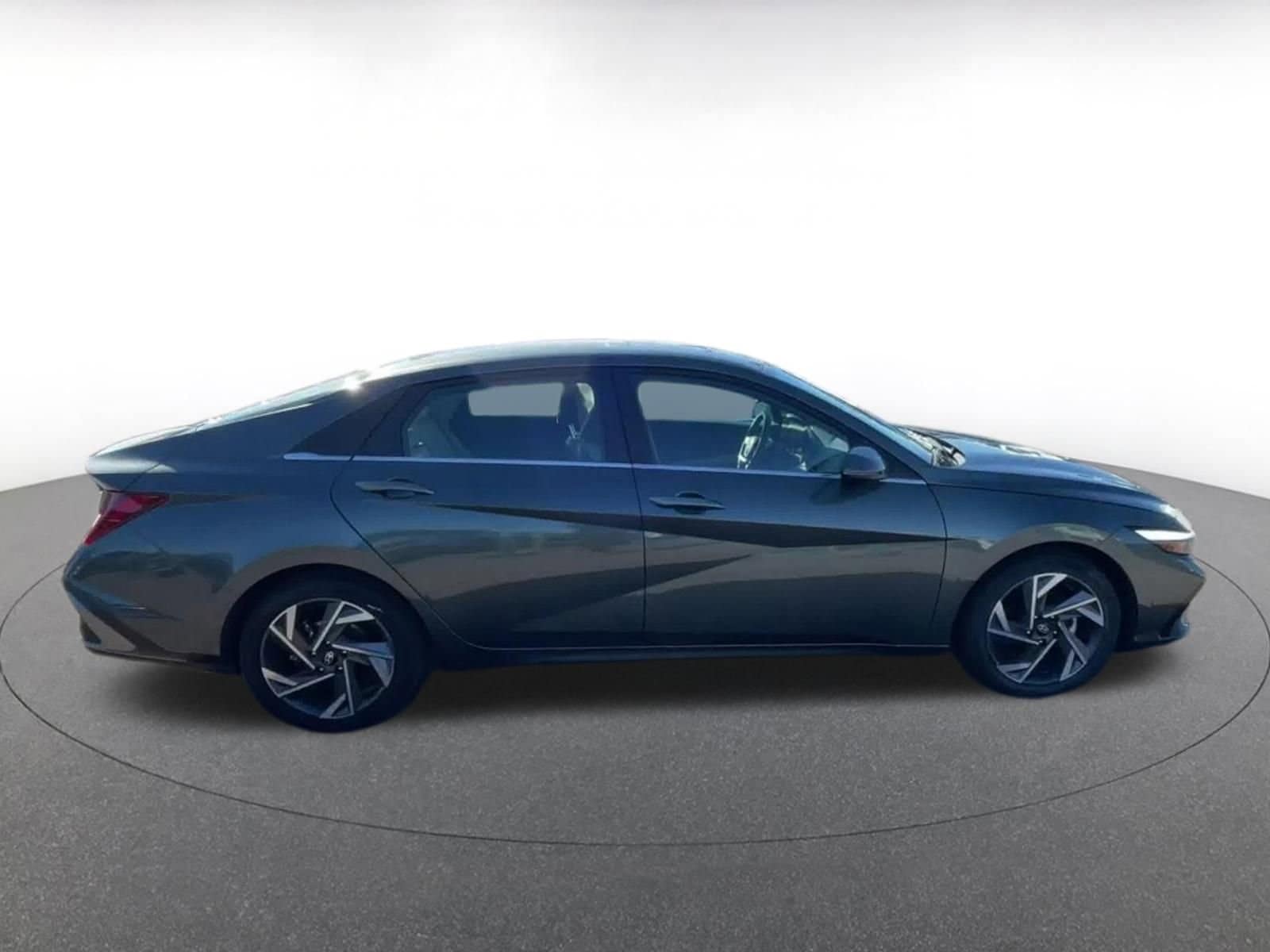 Thumbnail: 2025 Hyundai Elantra - 16