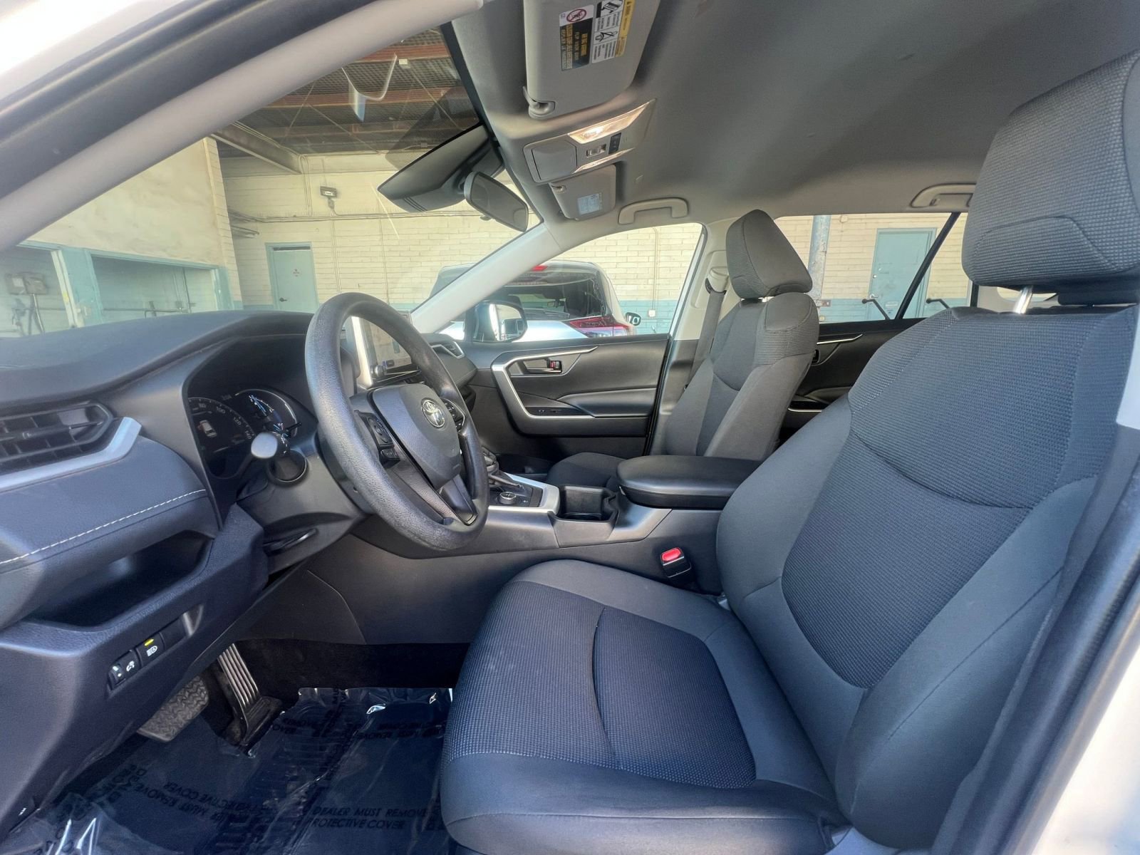 Thumbnail: 2025 Toyota RAV4 - 27