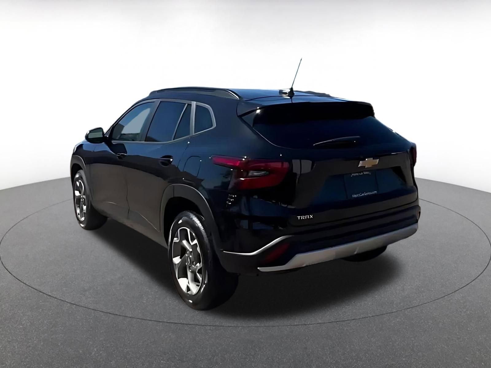 Thumbnail: 2025 Chevrolet Trax - 11