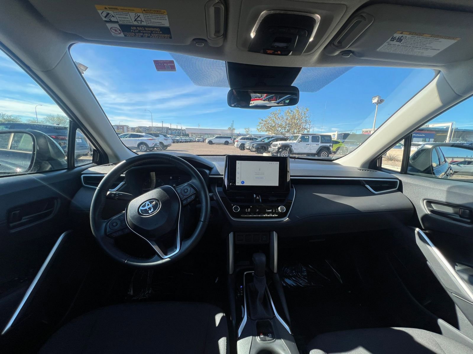 Thumbnail: 2025 Toyota Corolla Cross - 33